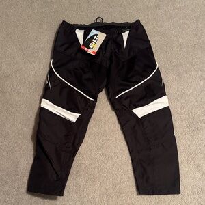 NWT Women's Black and White Off Road Pants by Bilt Racing 5/6